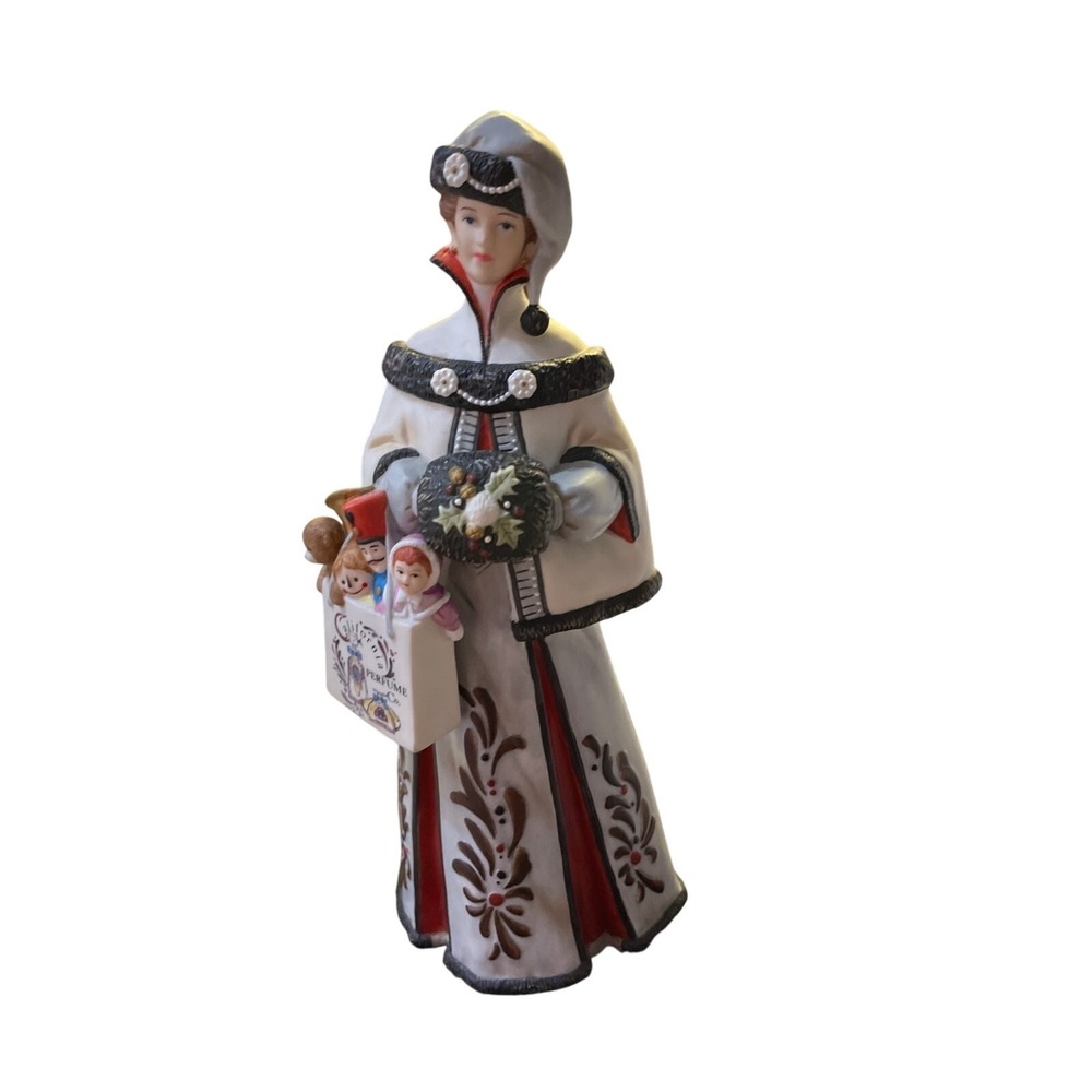 Avon President's Mrs. Albee Award Figurine 10" Lady with Muff